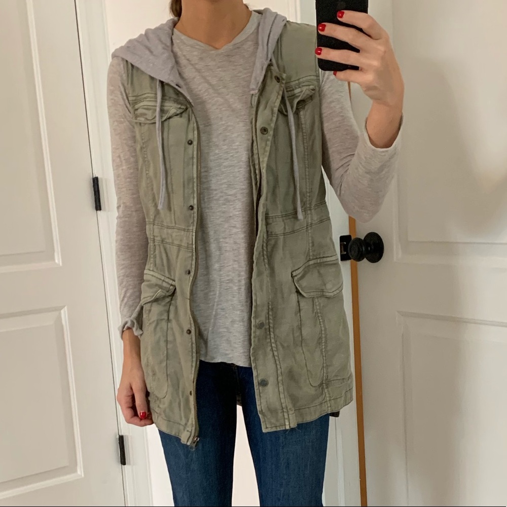 Anthropologie’s HEI HEI green Anorak vest XS